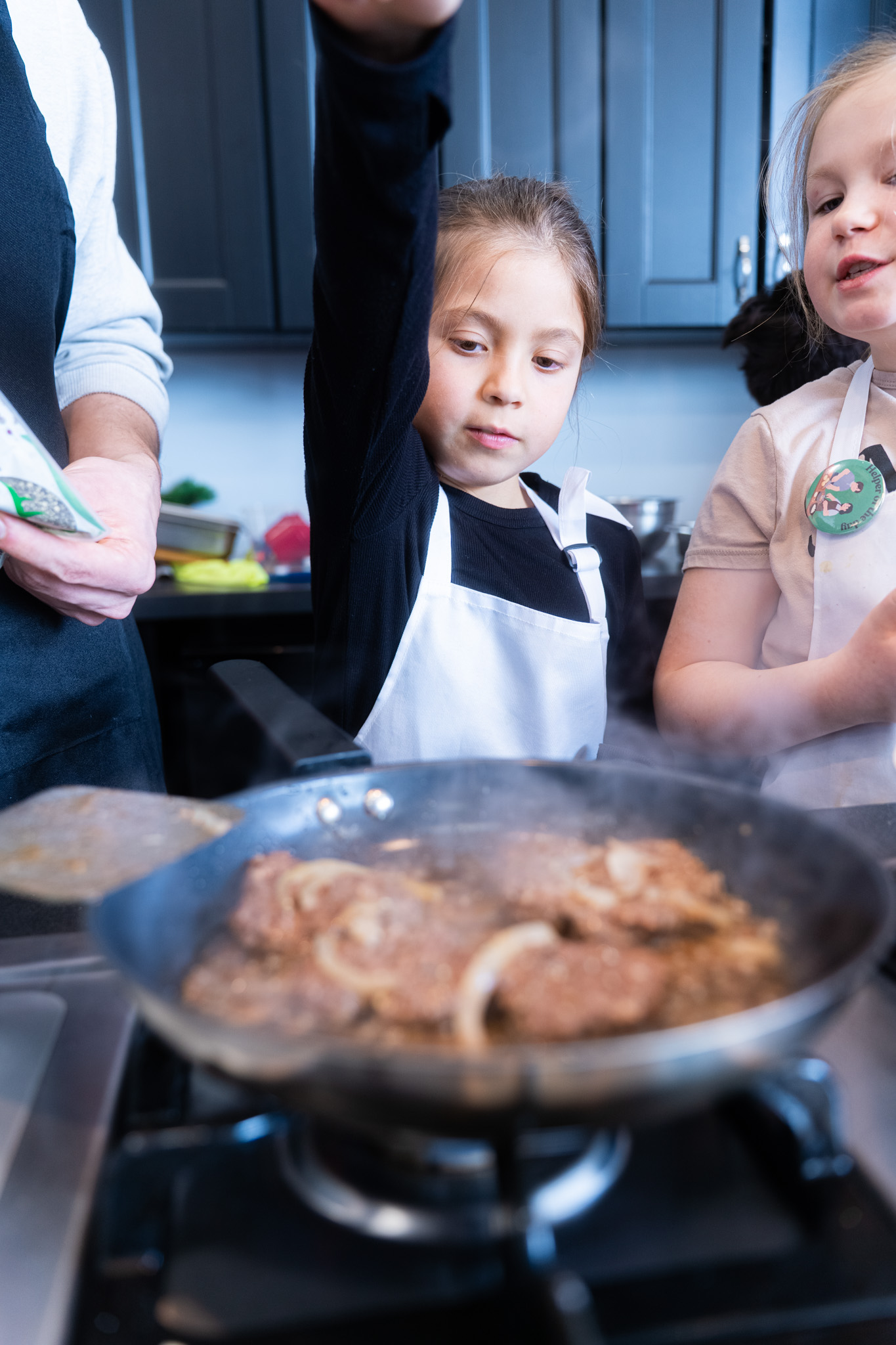 Kids cooking at Little Spoons